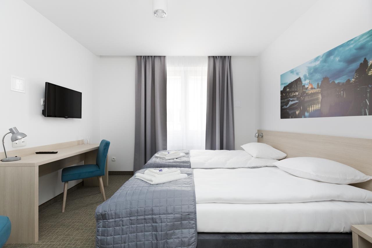 Hotel Silver บิดกอชซ์ ภายนอก รูปภาพ